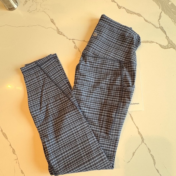 Lululemon Align High Rise 25” NWT Size 6 GloGrid Washed Denim - Picture 4 of 6